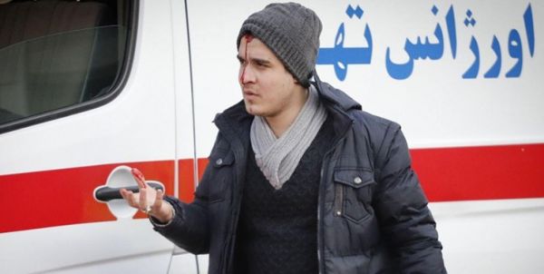  ۲ هوادار فوتبال در ورزشگاه آزادی تهران مصدوم شدند