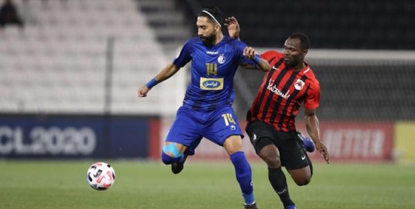  حواشی الریان-استقلال  مدافع تیم ملی تماشاگر ویژه بازی