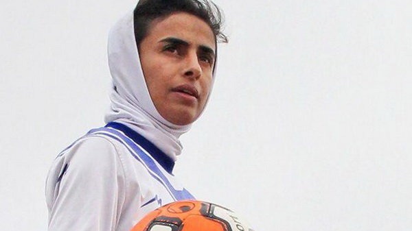 سارا قمی ایراندوست حرفم را زمین نیانداخت هنوز حرفهای نشدهایم