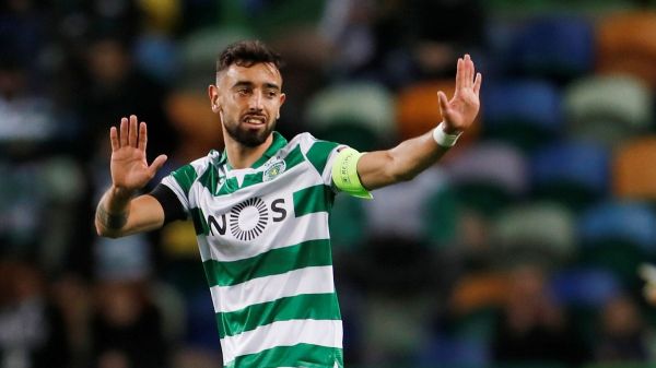 عکس گریه ستاره جدید منچستریونایتد در خداحافظی با هواداران اسپورتینگ