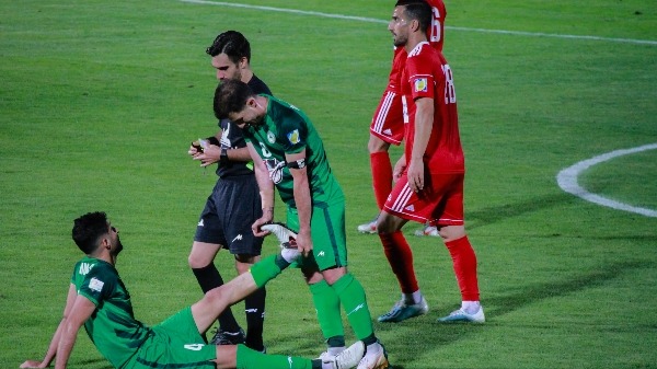 تراکتور 2 - یک ذوب آهن تراکتور بی خیال بالای جدول نمی شود سه امتیاز، بی ساکت بدست آمد