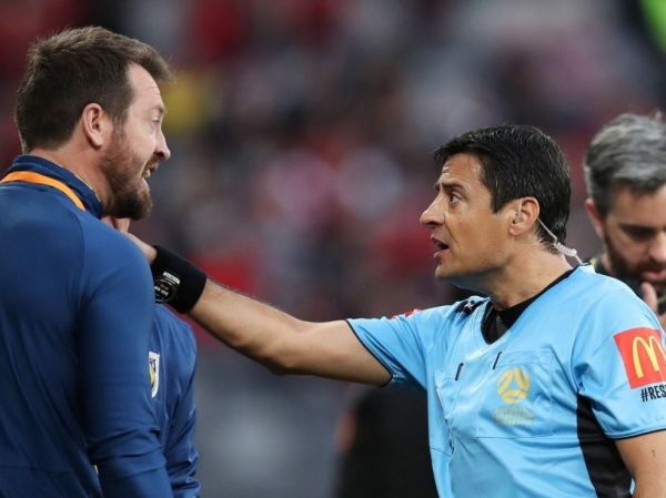 گلایه فغانی از هدایت ممبینی