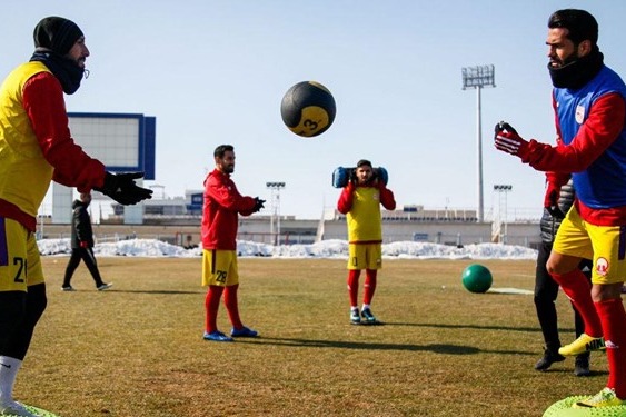 پیگیری تمرینات تراکتوریها و گلزنی شجاعی با ضربه قیچی برگردان