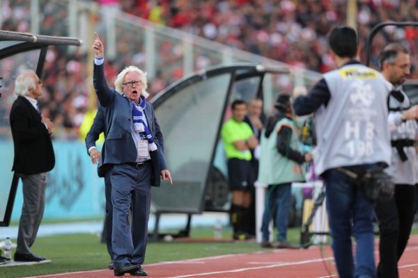 شفر استقلال دربی را ۳ بر صفر میبرد