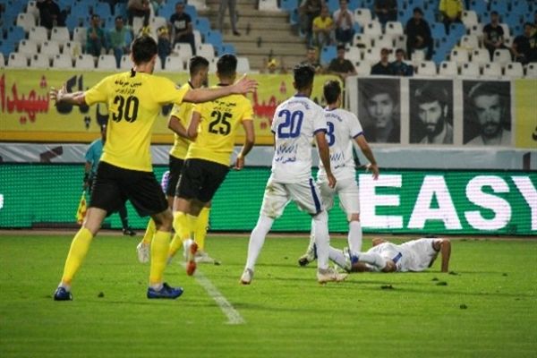 هفته نوزدهم لیگ برتر فوتبال جدال سپاهان و نفت مسجدسلیمان برنده نداشت