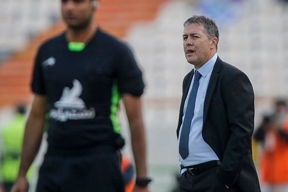 اسکوچیچ بدون گفتوگو با خبرنگاران ورزشگاه را ترک کرد