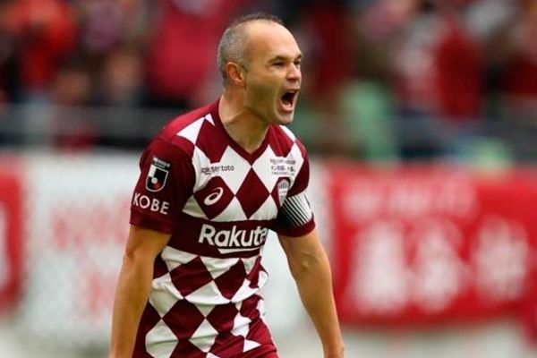 تلاش سران بارسلونا برای بازگرداندن اینیستا در زمستان