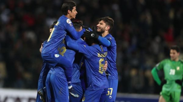 الشرطه یک - یک استقلال زمین و الشرطه دو امتیاز از آبی ها گرفتند