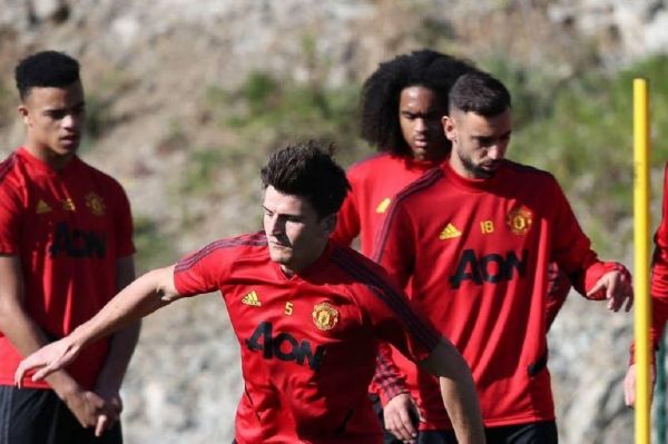  تغییر محل اسکان منچستریونایتد برای فرار از ویروس کرونا