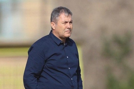 حاشیه دیدار تراکتور و سایپا اسکوچیچ نیامد سکوهای برفی و زمین مساعد