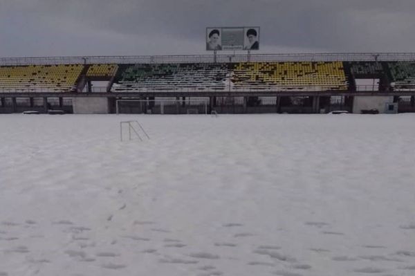 وضعیت اسفبار ورزشگاه سردار جنگل دیدار سپیدرود و سرخپوشان برای دومین بار لغو شد