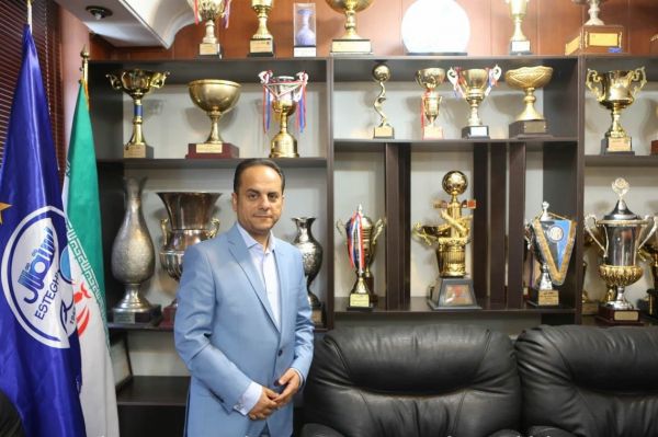 توفیقی زمان من نیمکت استقلال پُر بود