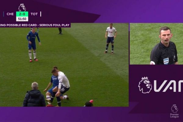 اعتراف داور وار لوسلسو باید کارت قرمز می گرفت