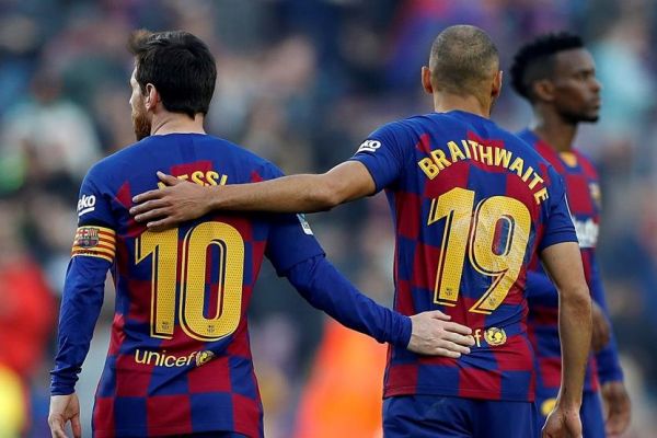 بریت ویت لباسم را نمی شویم؛ چون مسی مرا بغل کرد