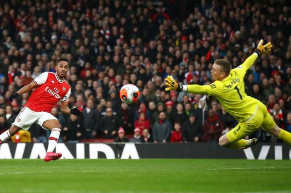  آرسنال 3 – اورتون 2  درخشش اوبامیانگ و بازگشت گومش