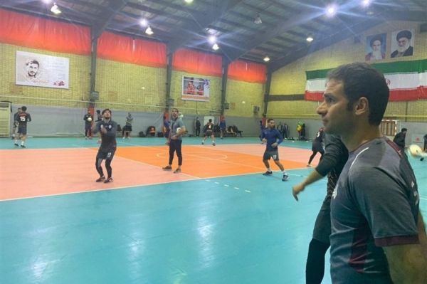  بارش شدید باران تمرین سایپایی‌ها را به سالن برد