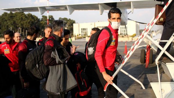 آب پاکی خلیلیان روی دست بازیکنان و مربیان؛ لیگ برتر فعلا تعطیل نمیشود