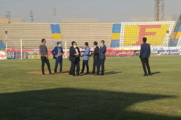 حواشی پارسجنوبی - تراکتور گردوخاک در جایگاه خبرنگاران