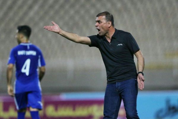 ویسی فوتبال بدون هوادار زیبنده نیست