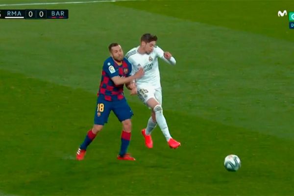  گزارش داوری  جوردی آلبا باید اخراج می شد