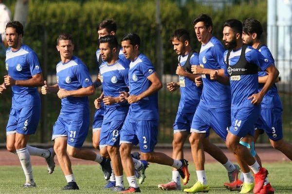  کیانوش رحمتی  تعطیلی لیگ برتر به سود استقلال خواهد بود