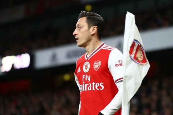 مرسون همه از اوزیل متنفرند چون 350 هزار پوند در هفته درآمد دارد