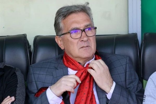  هوشنگ نصیرزاده  برانکو دروغ می‌گوید  او در ایران برانکو شد