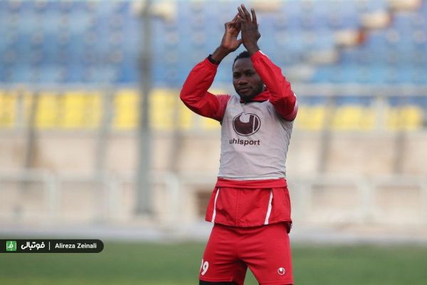 خارجیهای پرسپولیس باز هم به مرحله فسخ یکطرفه قرارداد رسیدند