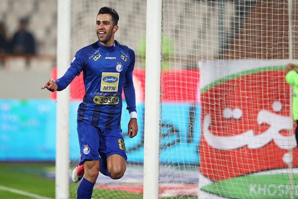  پای یک زن در پرونده فوتبالی بازیکن استقلال