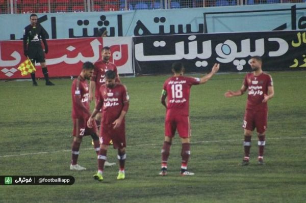 بخشی از قرارداد بازیکنان و کادرفنی نساجی پرداخت شد