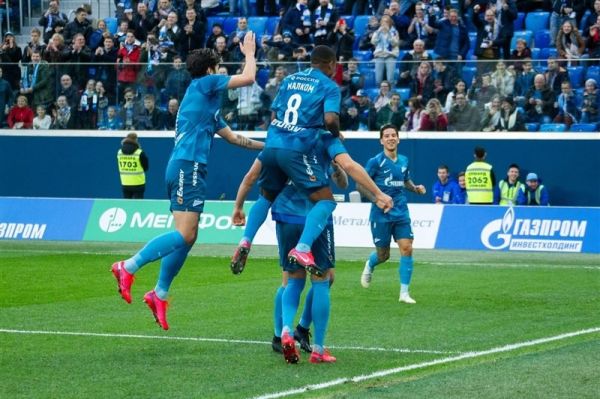  رئیس لیگ برتر روسیه  هیچ بازی بدون تماشاگر برگزار نمی‌کنیم