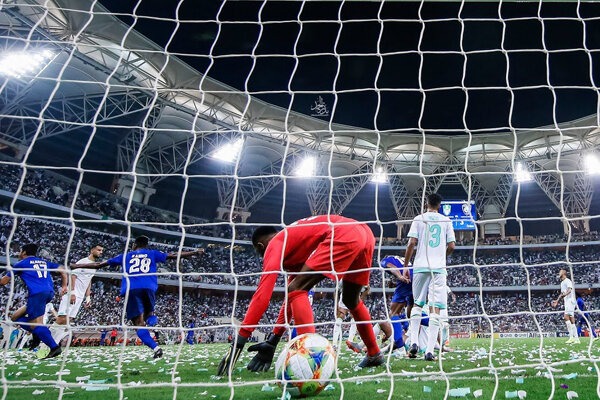 الشرق الاوسط خبر داد؛ جلسه سری فدراسیون فوتبال عربستان احتمال برگزاری لیگ در ماه آگوست