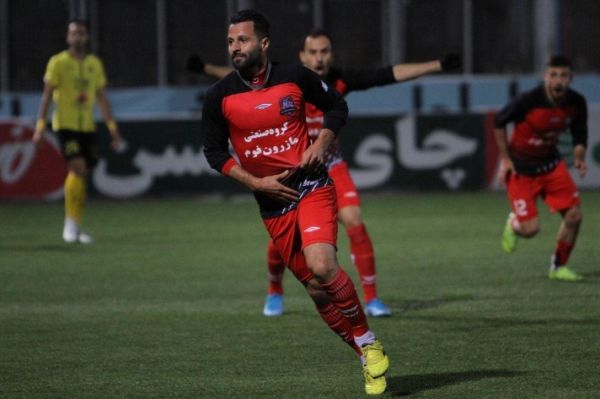  ممشلی  دوست دارم با پیراهن نساجی از فوتبال خداحافظی کنم