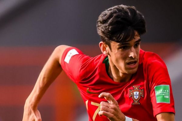  ترینکائو  بی صبرانه منتظرم کنار مسی بازی کنم