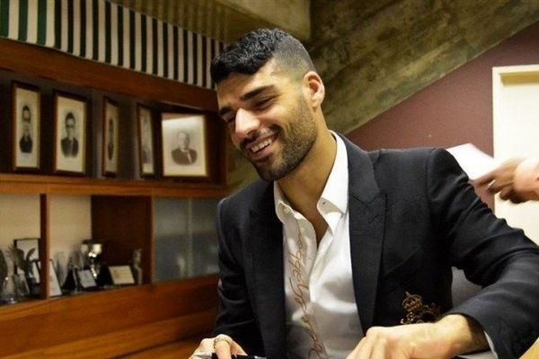  کمک قابل تحسین مهدی طارمی به مردم بوشهر؛ هفته‌ای ۲۰ هزار ماسک