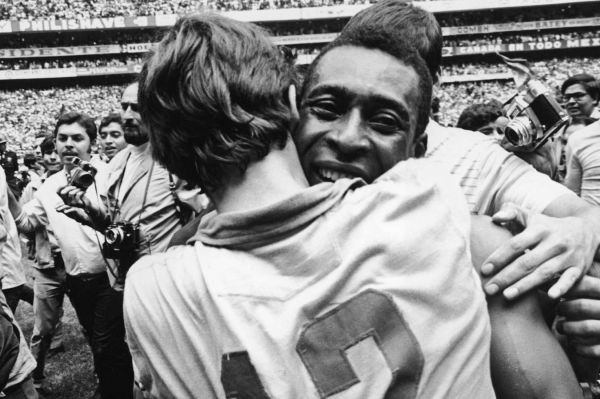  گران‌ترین پیراهن تاریخ فوتبال متعلق به کیست