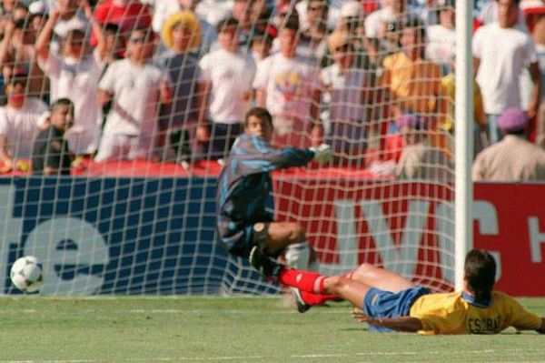  ماندگارترین لحظات فوتبالی؛ قسمت سیزدهم  گل به خودی مرگبار