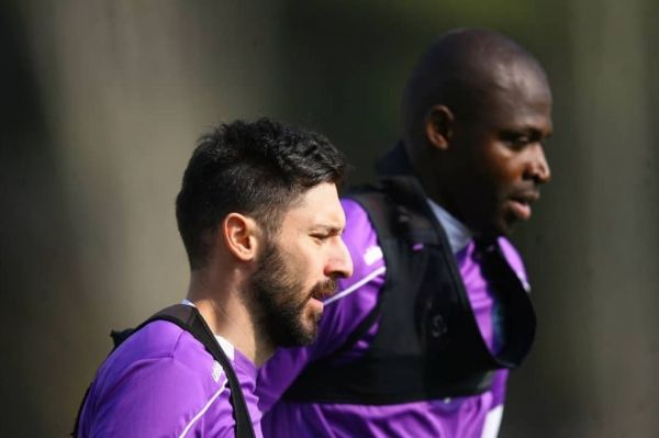 مباشری خارجیهای استقلال یک ماه به باشگاه وقت دادند