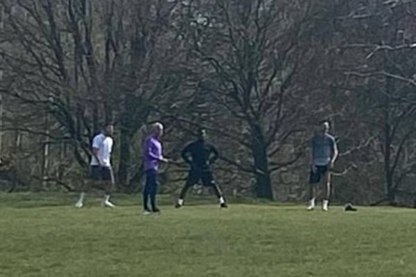 تمرینات بحث برانگیز مورینیو در دوران کرونا با سه بازیکن در پارک