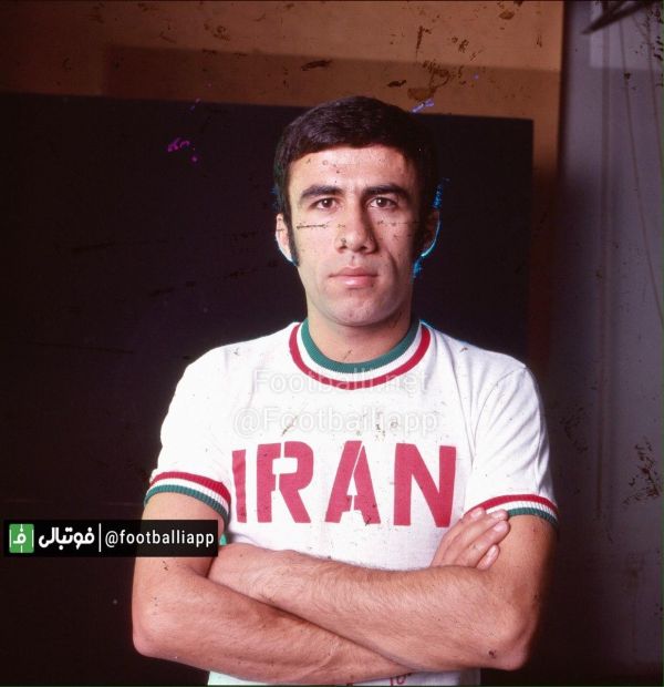  مهدى حاج محمد؛ گوش چپ تكنيكى استقلال كه به عنوان بازيكن تعويضى در فينال باشگاه‌هاى آسيا به زمين آمد و ورق را به سود آبی‌ها برگرداند