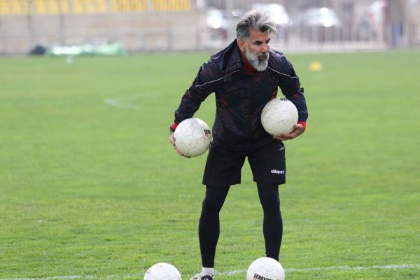 داوود فنایی صحبت درباره جانشینی علیرضا زود است ادامه لیگ بدون حضور تماشاگران هیچ لذتی ندارد