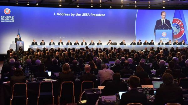  پزشک بلژیکی  یوفا در حال ناامید شدن از برگزاری ادامه فصل است