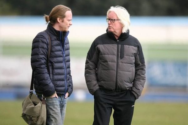 چه کسی روی کارهای شفر و پسرش نظارت داشت