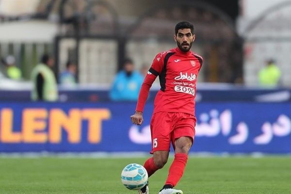 تراکتور سراغ مدافع پرسپولیس میرود