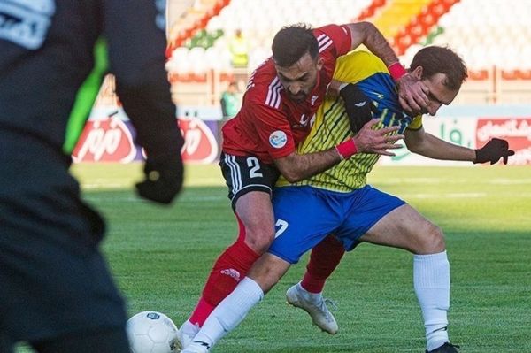 مدافع تیم فوتبال گل گهر سیرجان کسر قرارداد بازیکنان بهدور از منطق است