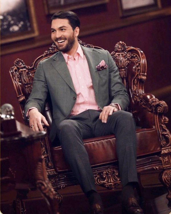  علیرضا حقیقی مهمان امشب برنامه دورهمی و مهران مدیری خواهد بود