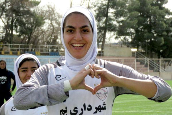  زهرا قنبری  کاهش قرارداد بانوان منصفانه نیست