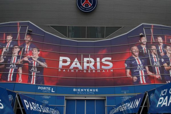 مدیر پاریسنژرمن لیگ فرانسه تمام شد اما در لیگ قهرمانان شرکت میکنیم