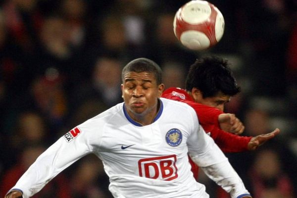  بازیکن سابق فوتبال آلمان در مورد اعتیادش ترانه خواند