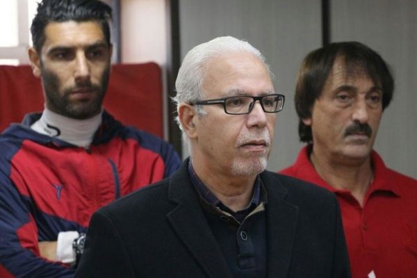  بیات  چک برگشتی در شأن باشگاه استقلال نیست  اسپانسر استقلال به من چک داد